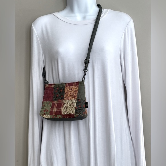 NWOT Short/Long Strap Small Quilted Purse - Picture 4 of 9